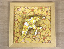 Carregar imagem no visualizador da galeria, Andorinha, Pintura, Azulejo, Decoração, Amarelo, Margaridas, Andorinha de cerâmica, Andorinha Portuguesa, pintura em azulejo, Cerâmica, Quadro