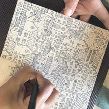 Carregar imagem no visualizador da galeria, Quadro Azulejo Andorinha, Urbano - Filete/Preto - 24x24cm