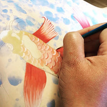 Carregar imagem no visualizador da galeria, Jarra de Cerâmica Carpa 24 x 28 x 5,5 cm