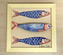 Carregar imagem no visualizador da galeria, Quadro Azulejo Sardinha, Artistica/Trio/Azul e Vermelho- 24x24cm