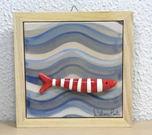 Carregar imagem no visualizador da galeria, Quadrinho de azulejo com mini sardinhas de cerâmica