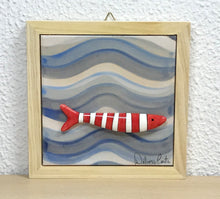 Carregar imagem no visualizador da galeria, Quadrinho de azulejo com mini sardinhas de cerâmica