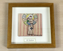 Carregar imagem no visualizador da galeria, Quadro de Santo Antônio, azulejo de cerâmica pintado à mão, Santo António de cerâmica, Santo de Lisboa, Cultura Portuguesa