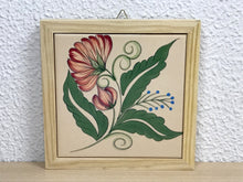 Carregar imagem no visualizador da galeria, Quadro de azulejo Clássico, pintado á mão, com moldura de madeira