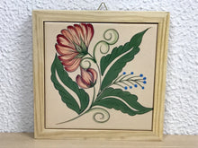 Carregar imagem no visualizador da galeria, Quadro de azulejo Clássico, pintado á mão, com moldura de madeira