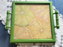 Carregar imagem no visualizador da galeria, Bandeja de Madeira com azulejos pintados à mão - Citricos - 42 x 37cm