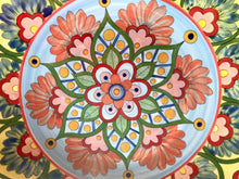 Carregar imagem no visualizador da galeria, Prato de Cerâmica produzido e pintado à mão, cerâmica, decoração, Clássico, utilitário, arte,pintura em cerâmica