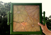 Carregar imagem no visualizador da galeria, Bandeja de Madeira com azulejos pintados à mão - Citricos - 42 x 37cm