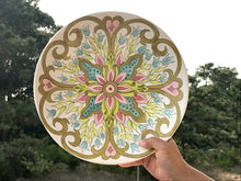 Carregar imagem no visualizador da galeria, Prato de Cerâmica produzido e pintado à mão, Cerâmica, decoração, clássico, utilitário, arte