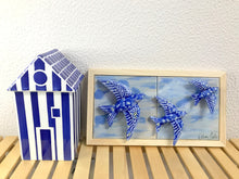 Carregar imagem no visualizador da galeria, Quadro Azulejos- Céu de Andorinhas - 18x33x5cm