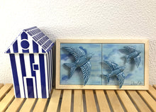 Carregar imagem no visualizador da galeria, Quadro Azulejos- Céu de Andorinhas - 18x33x5cm