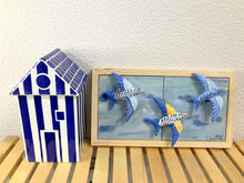 Carregar imagem no visualizador da galeria, Quadro Azulejos- Céu de Andorinhas - 18x33x5cm