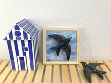 Carregar imagem no visualizador da galeria, Mini Quadrinho de Azulejo com Andorinha, 18x18cm