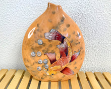 Carregar imagem no visualizador da galeria, Jarra de Cerâmica Carpa 24 x 28 x 5,5 cm