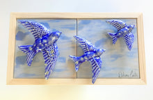 Carregar imagem no visualizador da galeria, Quadro Azulejos- Céu de Andorinhas - 18x33x5cm