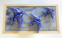 Carregar imagem no visualizador da galeria, Quadro Azulejos- Céu de Andorinhas - 18x33x5cm