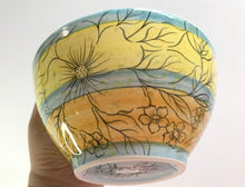 Carregar imagem no visualizador da galeria, Bowl de cerâmica, pintado à mão