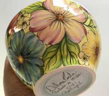 Carregar imagem no visualizador da galeria, Bowl de cerâmica, pintado à mão