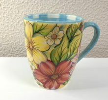 Carregar imagem no visualizador da galeria, Caneca floral de Cerâmica, pintada à mão