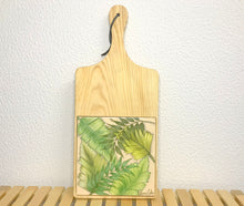 Carregar imagem no visualizador da galeria, Tábua de Madeira com Azulejo 50x22cm