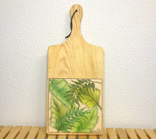 Carregar imagem no visualizador da galeria, Tábua de Madeira com Azulejo 50x22cm