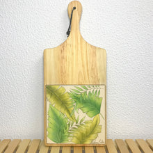 Carregar imagem no visualizador da galeria, Tábua de Madeira com Azulejo 50x22cm