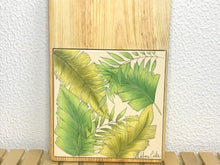 Carregar imagem no visualizador da galeria, Tábua de Madeira com Azulejo 50x22cm