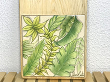 Carregar imagem no visualizador da galeria, Tábua de Madeira com Azulejo 50x22cm