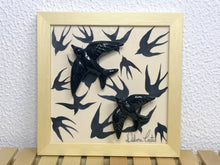 Carregar imagem no visualizador da galeria, Quadro Azulejo e Andorinhas, Clássica- 24x24cm