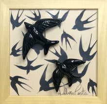 Carregar imagem no visualizador da galeria, Quadro Azulejo e Andorinhas, Clássica- 24x24cm