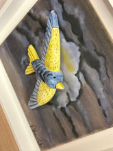 Carregar imagem no visualizador da galeria, Quadro Andorinha, Pintura á mão, Azulejo Português, Decoração, Cultura e Tradicional portuguesa, Andorinha Portuguesa, cerâmica Portuguesa,