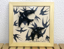 Carregar imagem no visualizador da galeria, Quadro Azulejo e Andorinhas, Clássica- 24x24cm