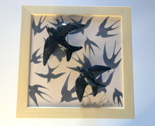 Carregar imagem no visualizador da galeria, Quadro Azulejo e Andorinhas, Clássica- 24x24cm