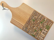 Carregar imagem no visualizador da galeria, Tábua de Madeira com Azulejo 50x22cm - Naif