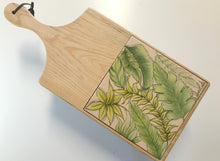 Carregar imagem no visualizador da galeria, Tábua de Madeira com Azulejo 50x22cm