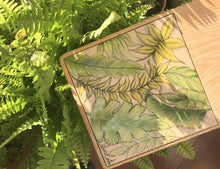 Carregar imagem no visualizador da galeria, Tábua de Madeira com Azulejo 50x22cm