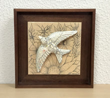 Carregar imagem no visualizador da galeria, Quadro Andorinha, Pintura á mão, Azulejo Português, Decoração, Cultura e Tradicional portuguesa, Andorinha Portuguesa, cerâmica Portuguesa