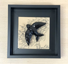 Carregar imagem no visualizador da galeria, Quadro Andorinha, Pintura à mão, Azulejo Português, Decoração, Cultura e Tradicional portuguesa, Andorinha Portuguesa, cerâmica Portuguesa,