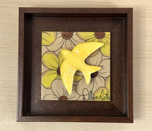 Carregar imagem no visualizador da galeria, Quadro Andorinha, Pintura à mão, Azulejo Português, Decoração, Cultura e Tradicional portuguesa, Andorinha Portuguesa, cerâmica Portuguesa,