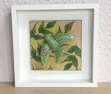 Carregar imagem no visualizador da galeria, Quadro Andorinha, Pintura à mão, Azulejo Português, Decoração, Cultura e Tradicional portuguesa, Andorinha Portuguesa, cerâmica Portuguesa,