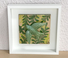 Carregar imagem no visualizador da galeria, Quadro Andorinha, Pintura à mão, Azulejo Português, Decoração, Cultura e Tradicional portuguesa, Andorinha Portuguesa, cerâmica Portuguesa,