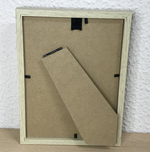 Carregar imagem no visualizador da galeria, Quadrinho Pintado á Mão em Aguarela, com Moldura, Pintura floral, Pequena Moldura, Arte Decorativa, Pintura em Papel, Aquarela, flores