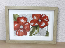 Carregar imagem no visualizador da galeria, Quadrinho Pintado á Mão em Aguarela, com Moldura, Pintura floral, Pequena Moldura, Arte Decorativa, Pintura em Papel, Aquarela, flores