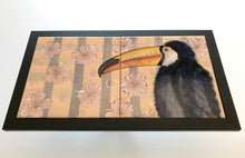 Carregar imagem no visualizador da galeria, Quadro de Azulejo, Pintado à Mão, com Moldura, Pintura Original, Tucano, Passaro Exótico, Tropical, Decoração, Arte para Pendura, Natureza