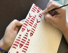 Carregar imagem no visualizador da galeria, Quadro Azulejo Sardinha, Listrado/ Efeito/ Vermelho - 24x24cm