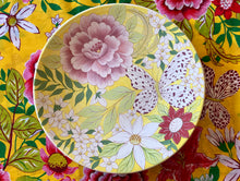 Carregar imagem no visualizador da galeria, Prato de Cerâmica, Tema Chita, Tamanhos 27cm e 34,5cm