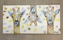 Carregar imagem no visualizador da galeria, Quadro com Pintura Girafas Coloridas, Pop Art, Pintura Pop, Arte para Pendura, Arte Figurativa, Quadro divertido, Tela, Impressão em Tela