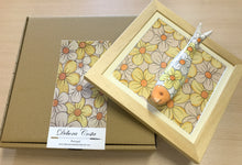 Carregar imagem no visualizador da galeria, Quadro Azulejo Sardinha, Margaridas Amarelas - 24x24cm