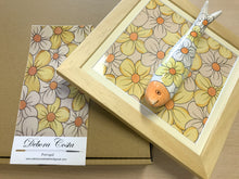 Carregar imagem no visualizador da galeria, Quadro Azulejo Sardinha, Margaridas Amarelas - 24x24cm