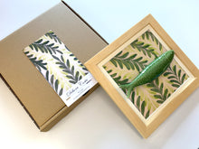 Carregar imagem no visualizador da galeria, Quadro Azulejo Sardinha, Folhagem Verde/ Verde- 24x24cm